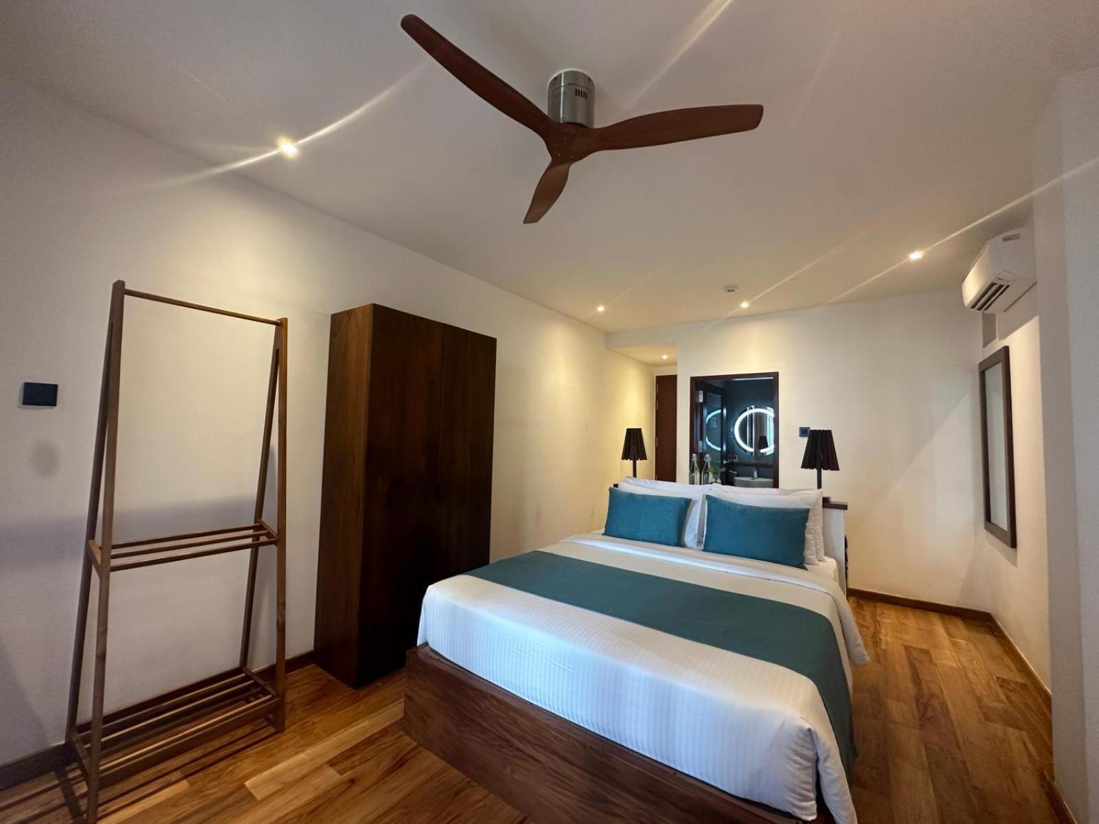 Bk Beach Boutique Hotel - ヒッカドゥワ エクステリア 写真